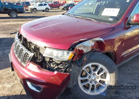 2018 Jeep Grand Cherokee Laredo 4X4 z USA, uszkodzony, nr VIN 1C4RJFAG0JC272731